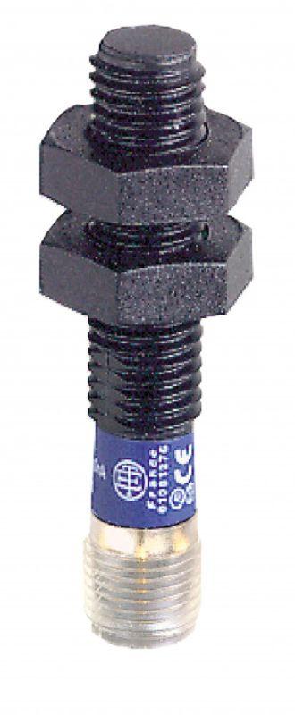 Датчик индуктивный 2.5мм НЗ PNP пластик SchE XS4P08PB370E1